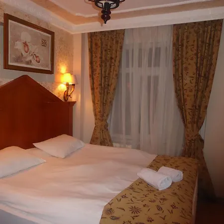 Port Hotel
