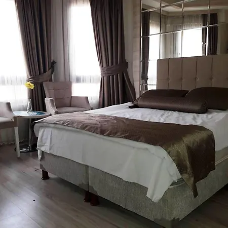 Hotell Port 3*