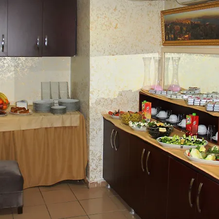 Port Hotell 3*