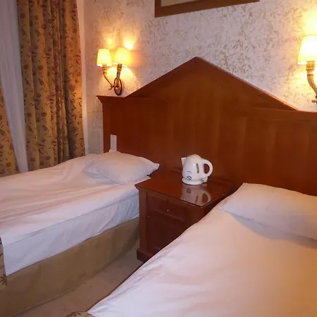 Port Szálloda 3*